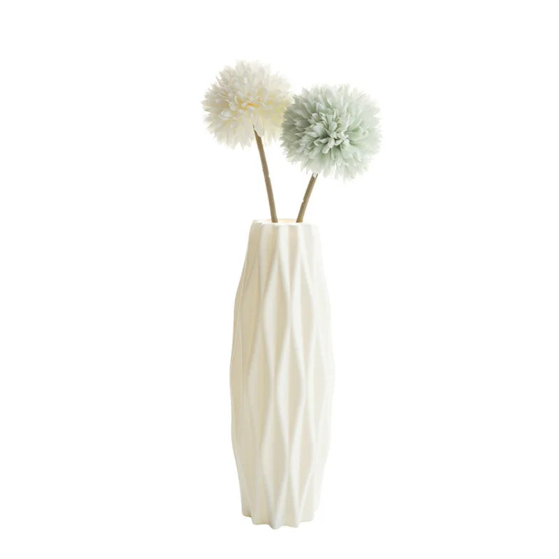 Sleek Nordic Solo Vase