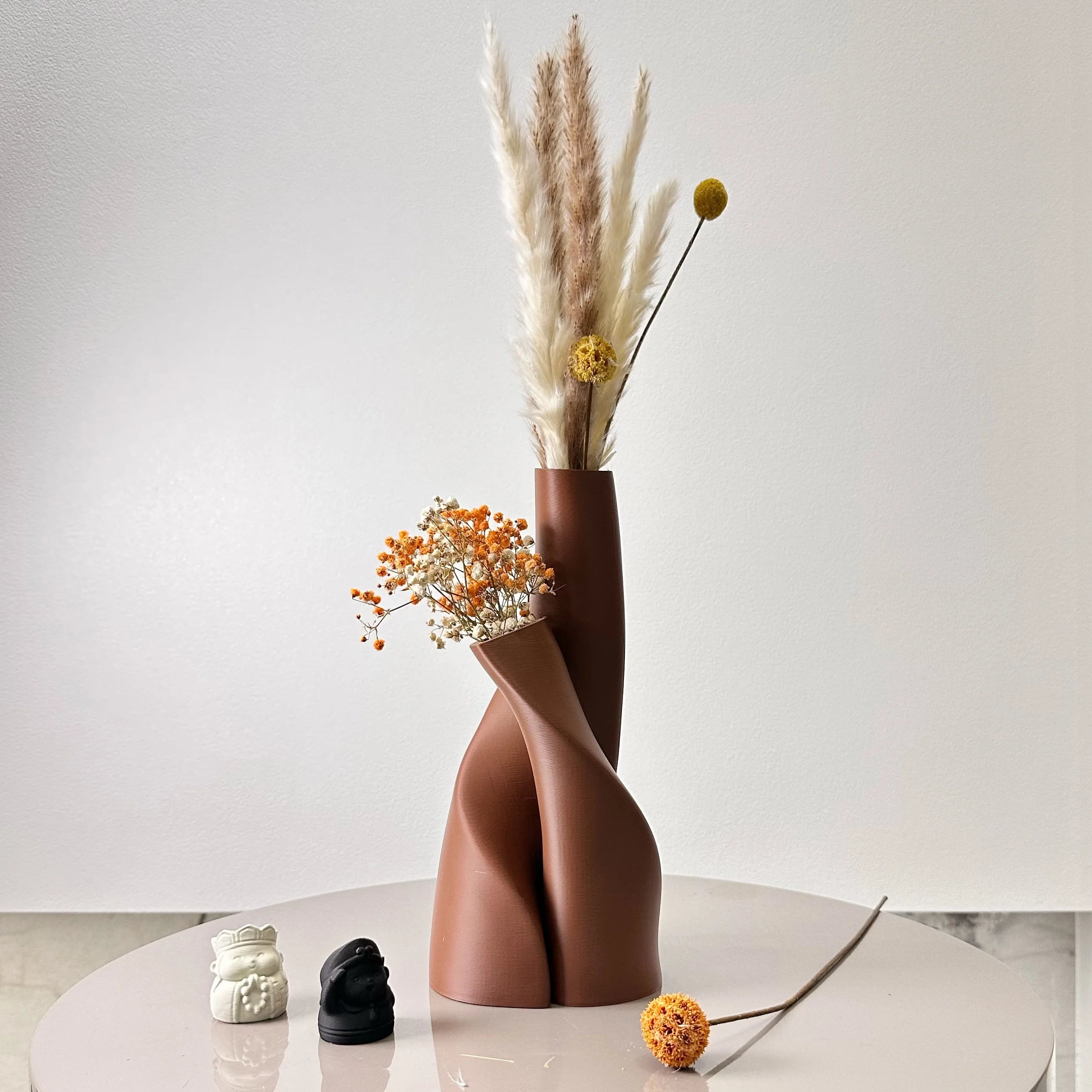 Harmonious Sculpture Vase Set